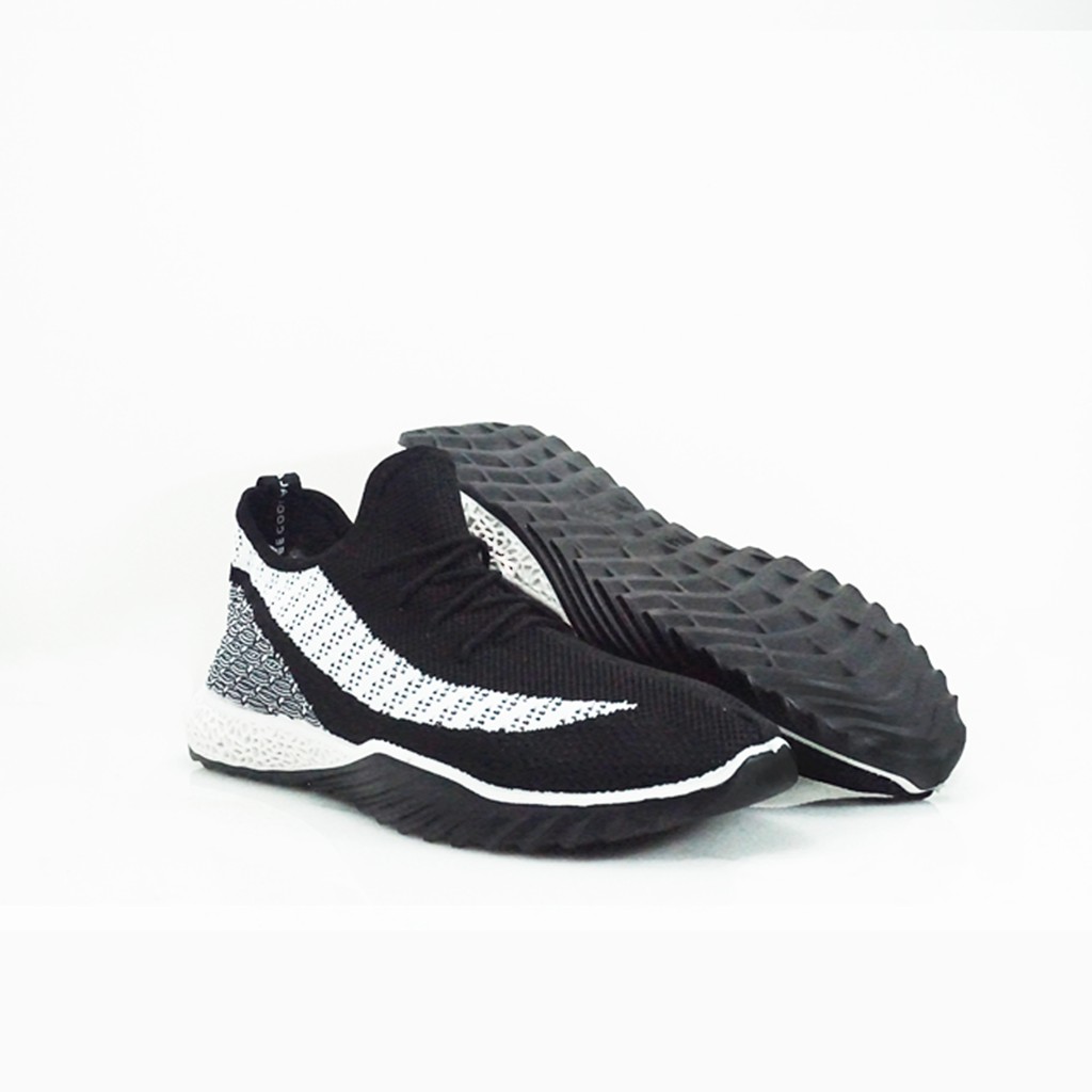 Sepatu sneakers pria Dane And Dine S0082 Hitam Putih
