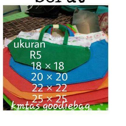 

Limited - Goodiebag Serut 20cmx20cm isi 12 Pc ✔