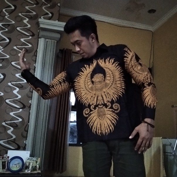 Ekslusif New Kemeja Batik Pria Lengan Panjang Kondangan Nikahan Kantor Reguler Fit