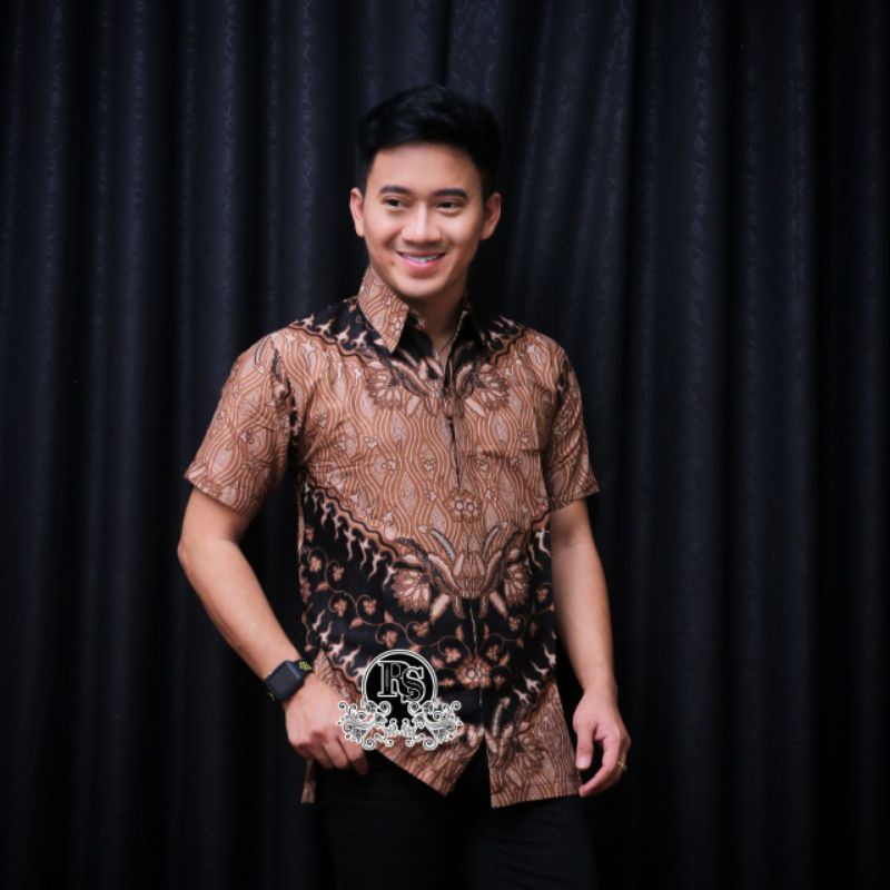 Kemeja batik pria lengan pendek batik pria lengan pendek fashion batik pria modern baju batik pria