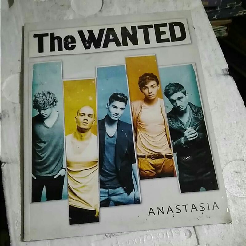 

Buku The Wanted (Edisi Lux, kertas bening mengkilap)