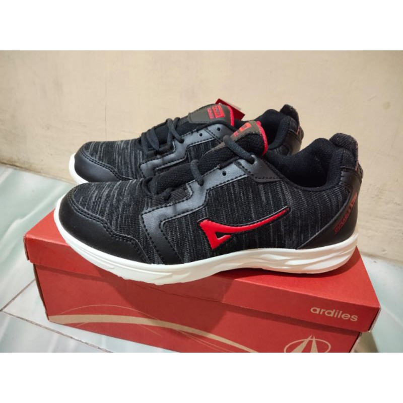 [PROMO] SEPATU ORIGINAL ARDILES PROMO TERLARIS HITAM BLACK MERAH TERMURAH BERKUALITAS KADO HADIAH