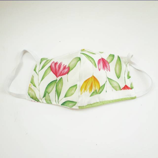 

Seruni Living Masker Kain Motif Bunga (1)