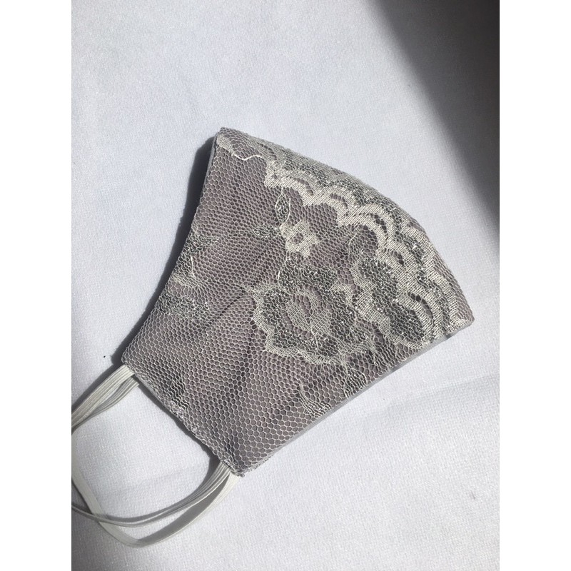 Masker brokat 3ply motif unga abu-abu. masker kodangan/acara/pesta