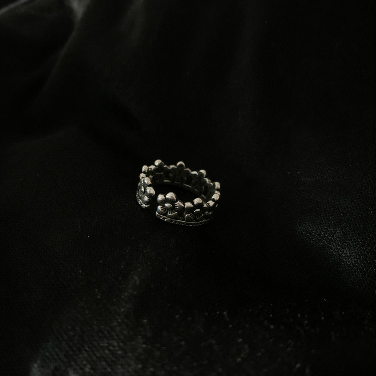 Hollow Daisy Ring Can Be Adjusted  Pengdi Personality