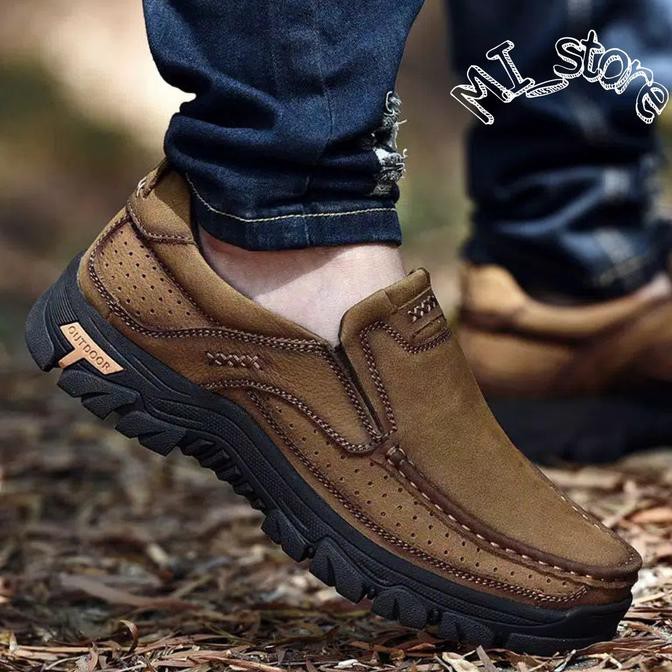 sepatu outdoor pria import bahan kulit asli