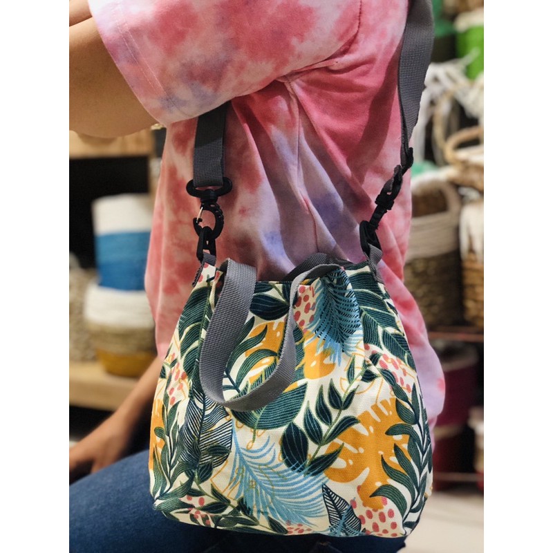 tas kanvas dobel hande 20x20