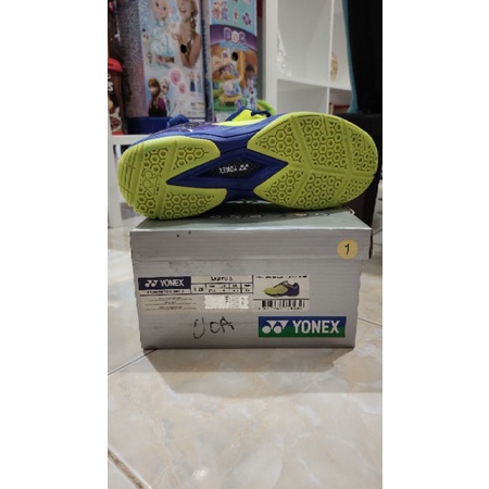 sepatu badminton Yonex Akayu S original