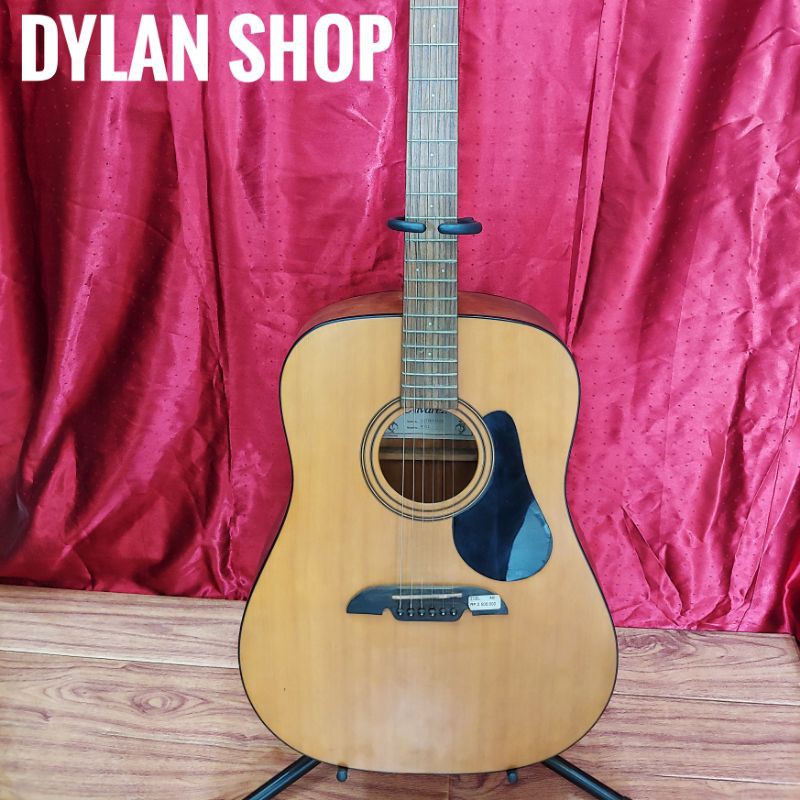 gitar akustik alvarez