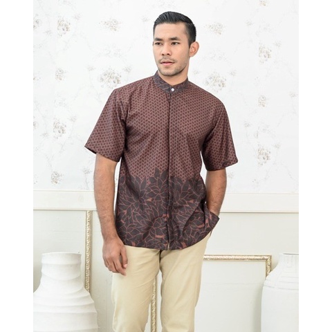 Gavin Shirt in Burnt Cinnamon Asli Wearing Klamby