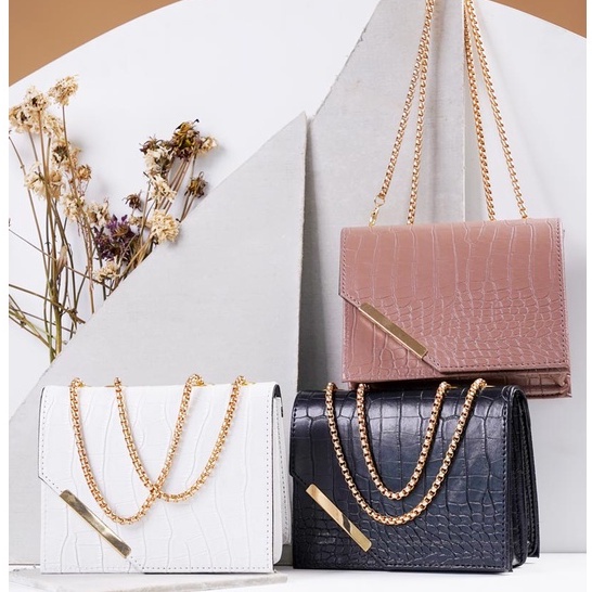 Tas Wanita Rantai / Tas Wanita Selempang / Tas Wanita Kekinian