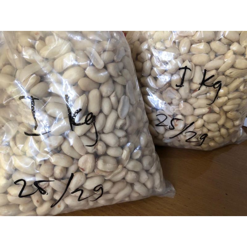 

Kacang tanah kupas ukuran 25/29 1kg Termurah Terlaris