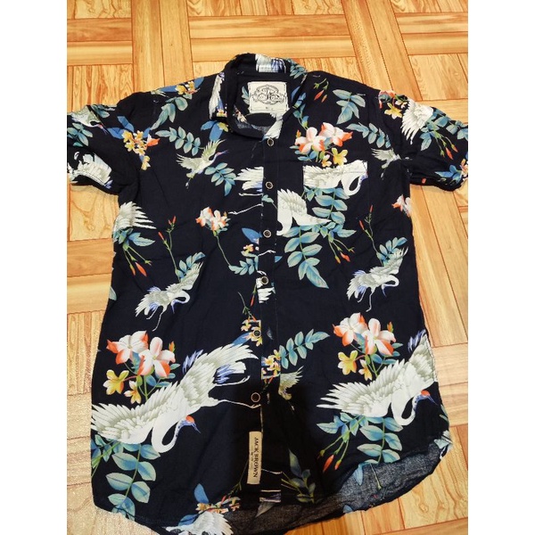 KEMEJA JACK BROWN MOTIF KEMBANG PRELOVED UKURAN M