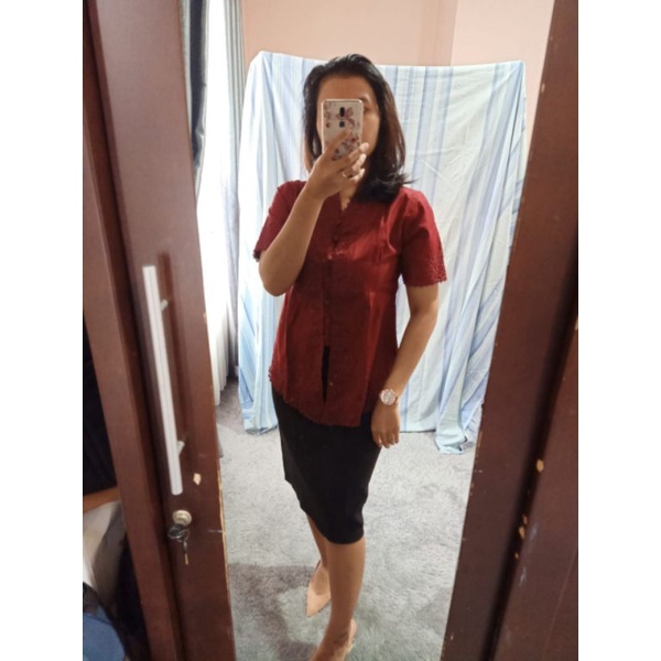 Preloved atasan kebaya merah marun