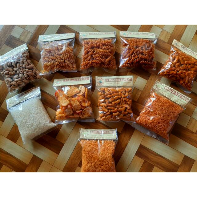 

Makaroni bantet variasi mix (bantet, uril, bihun kremes, seblak kering pedas)