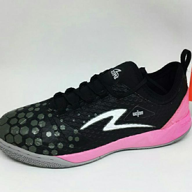 OUVR SEPATU FUTSAL SPECS METASALA KNIGHT (BLACK DARK GRANITE MAIDEN) UK6D