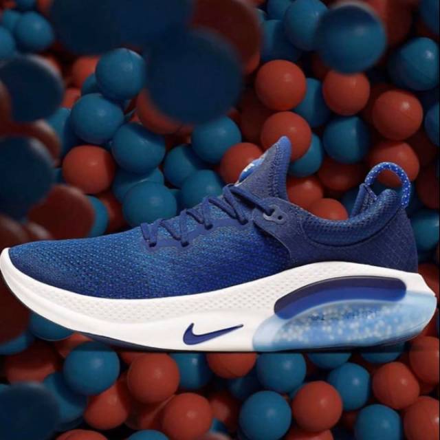 NIKE JOYRIDE FLYINIT