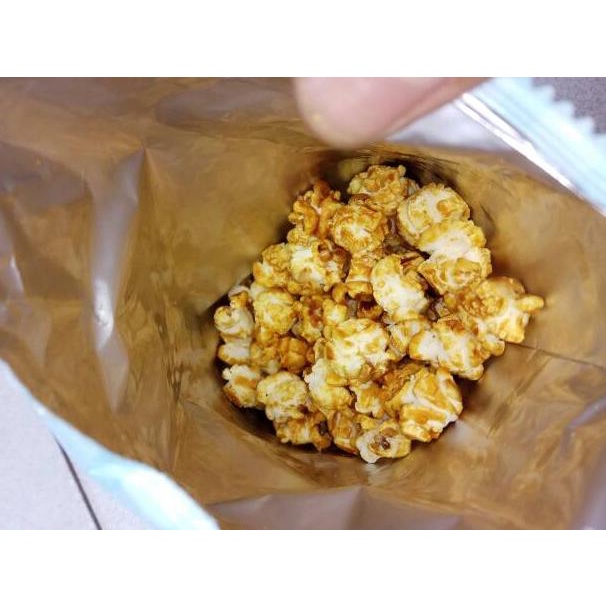 

[KODE PRODUK AT9KJ8192] Popcorn Indomaret Caramel 75gr Keju 65gr