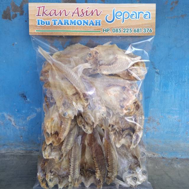 

Ikan asin ibu Tarmonah