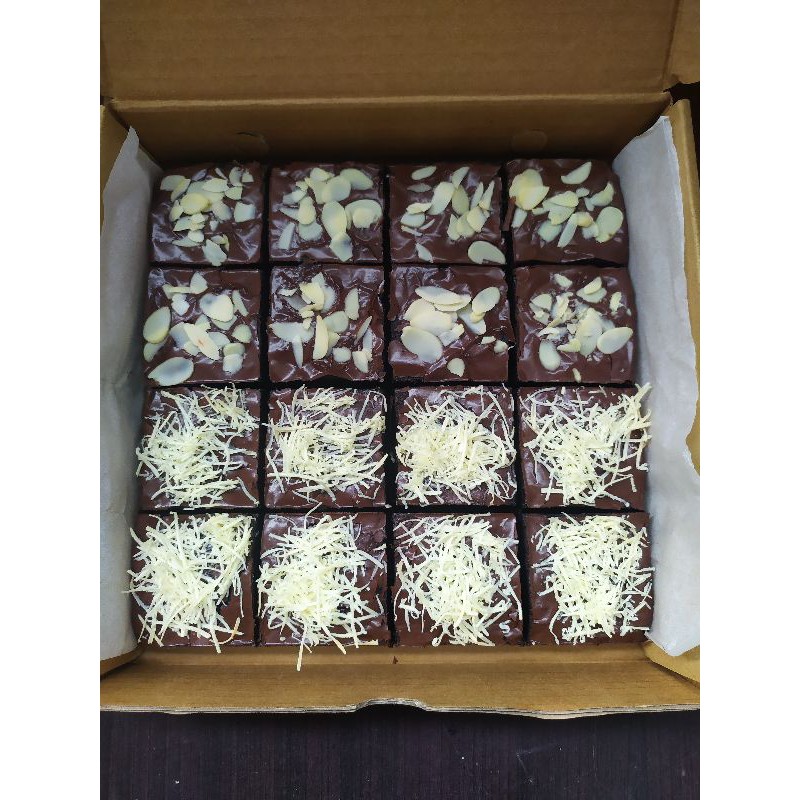 

Fudgy Brownies 2 Topping