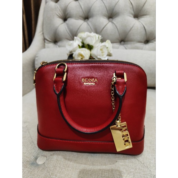 Bonia alma merah