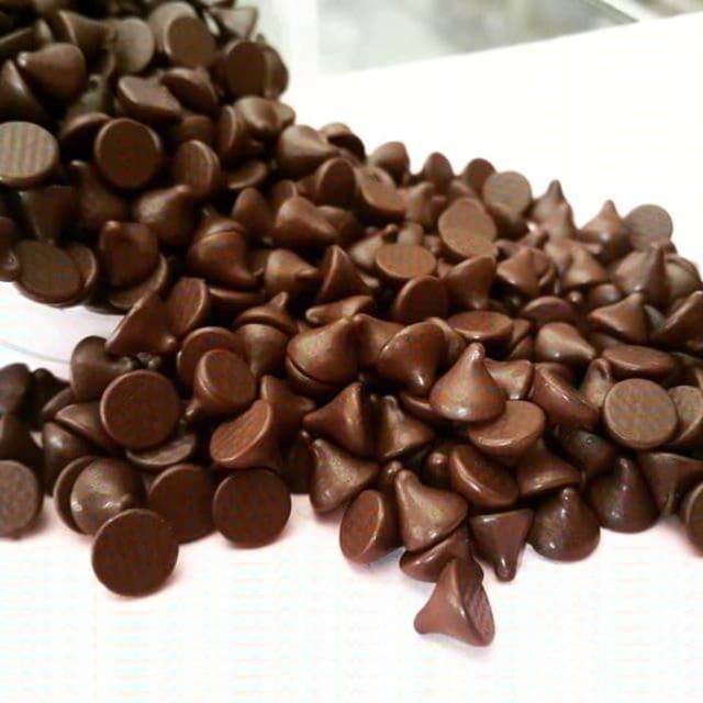 

Tulip chocochip coklat kerucut paku 100 gr