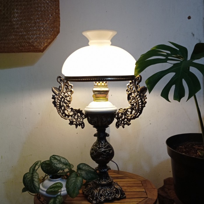 Lampu Meja - Lampu Meja Antik Klasik Jawa Betawi