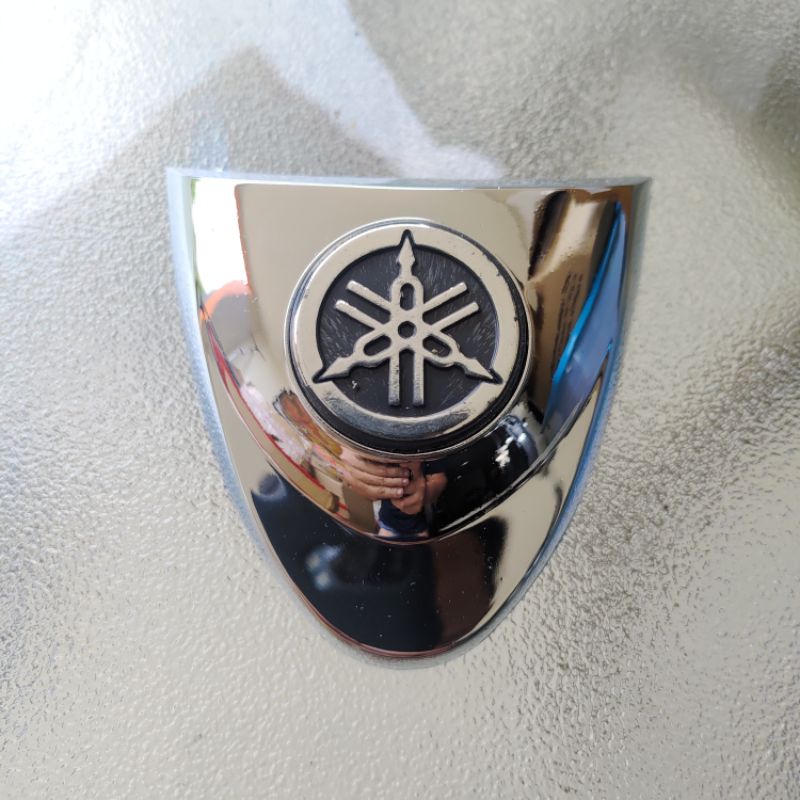 Emblem dasi panel dada f1zr fizr chrome non original