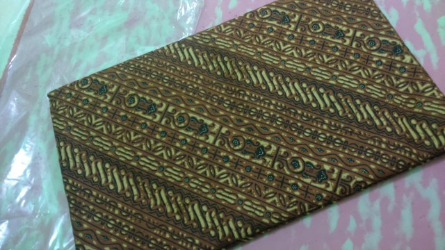 Kain Jarik Batik Solo (alusan) Motif Sogan Udan Liris