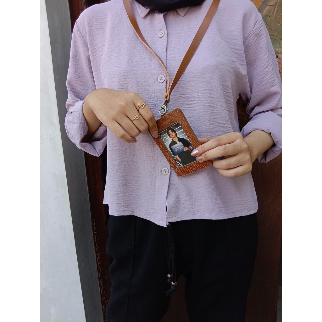 

Tempat ID Card Kulit Asli | Name Tag Kulit Flame