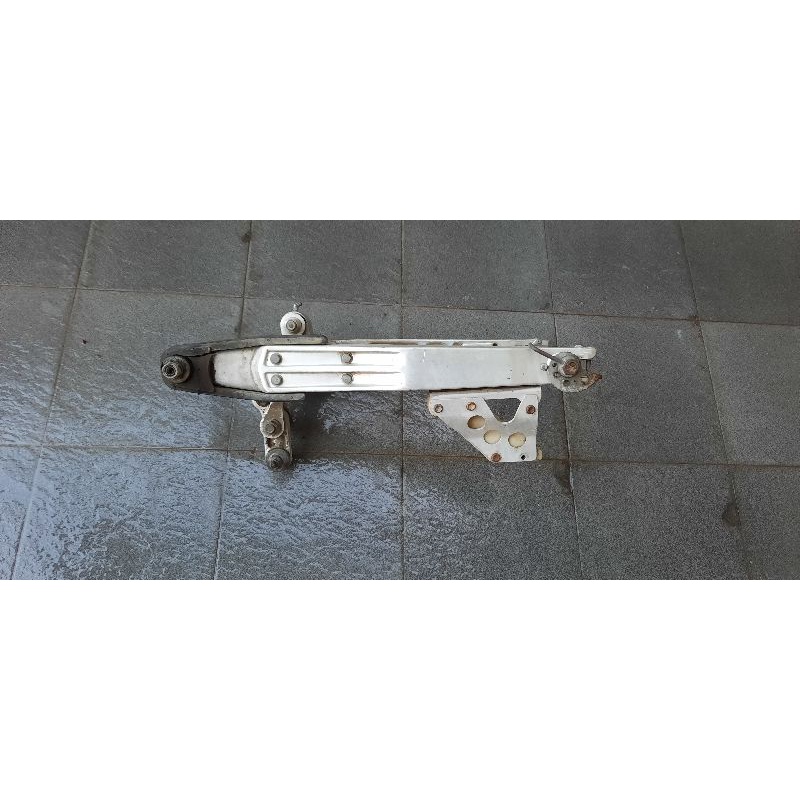 Swing Arm Suzuki DR 350