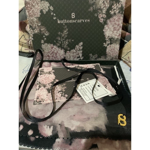 buttonscarves hydrangea noir buttonscarves preloved