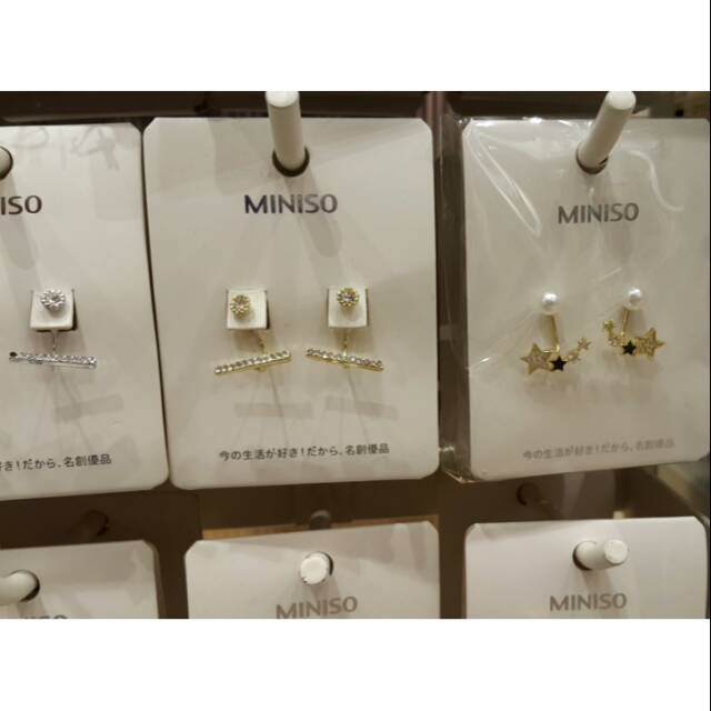 MINISO Anting fashion 02 banyak pilihan model. Anting miniso murah & fashionable