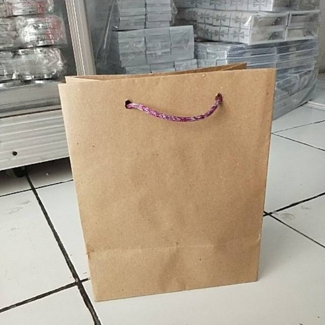 

1 lusin (12pcs) paperbag 18x10x22 tas kertas tas cokelat tas berkat