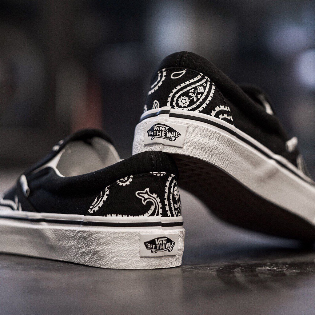 VANS SLIP-ON PEACE &amp; PAISLEY BLACK/WHITE ORIGINAL 100%