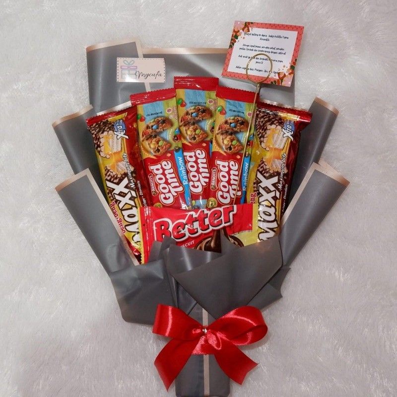 

[READY] Snack Bouquet/Kado Wisuda/Kado Ulangtahun/Kado Anniversarry/Buket Snack Murah