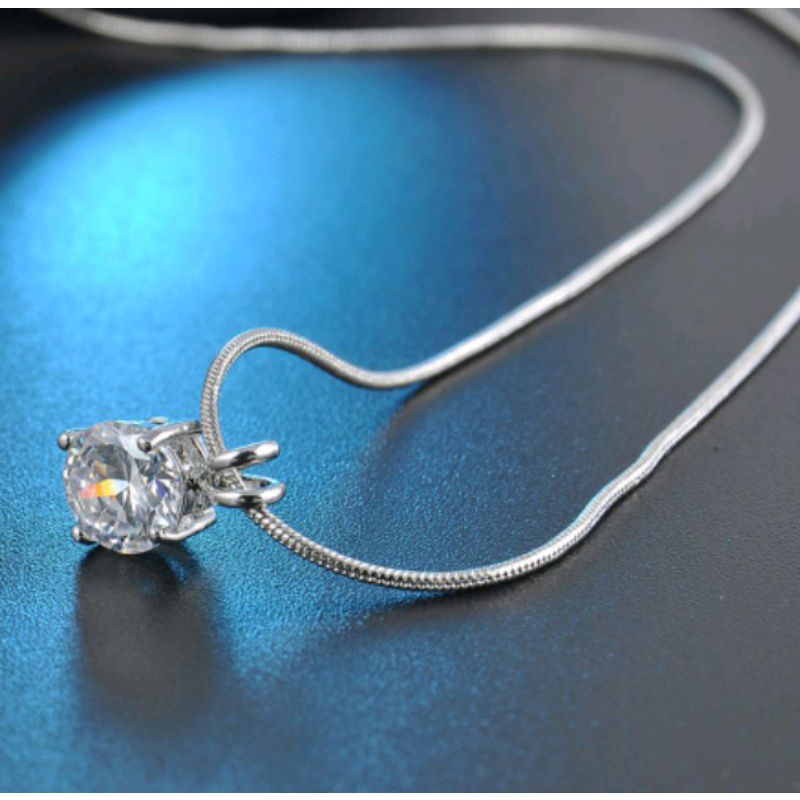 KALUNG BELUT TITANIUM SILVER LIONTIN PERMATA SATU MODEL WANITA