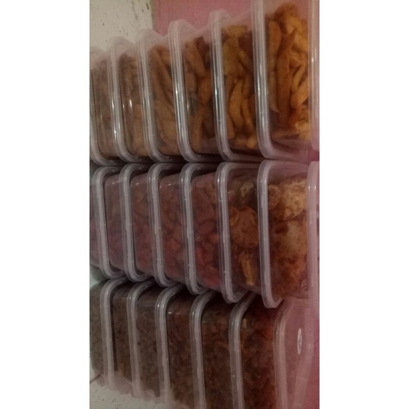 

basreng,sumpia,krupukseblak