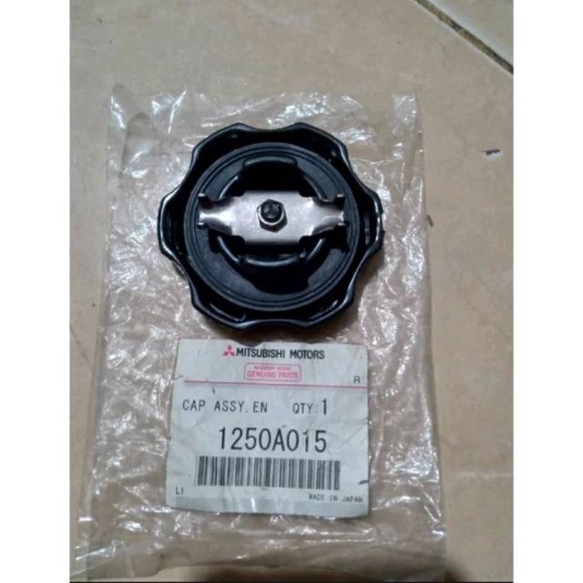 Tutup oli mesin L300 ps 100 ps 120 ps canter 110 125 original KTB