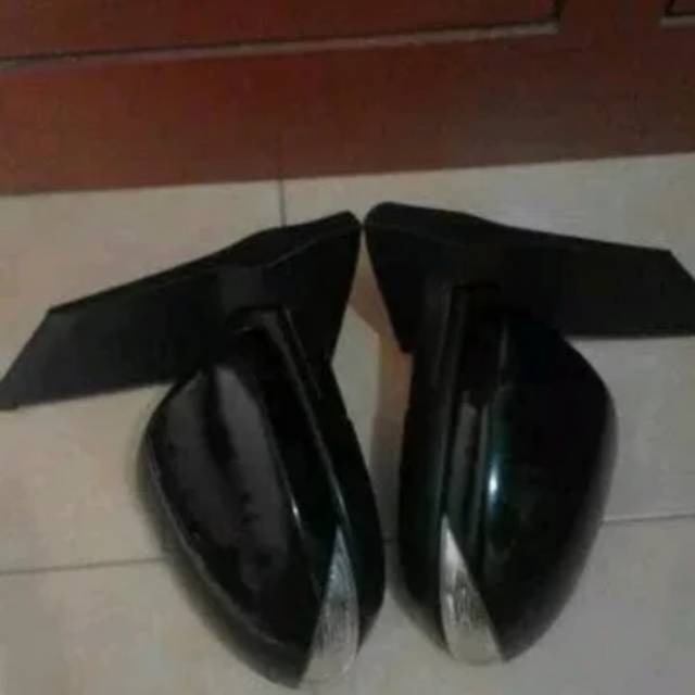 Spion mazda 2 sepasang original