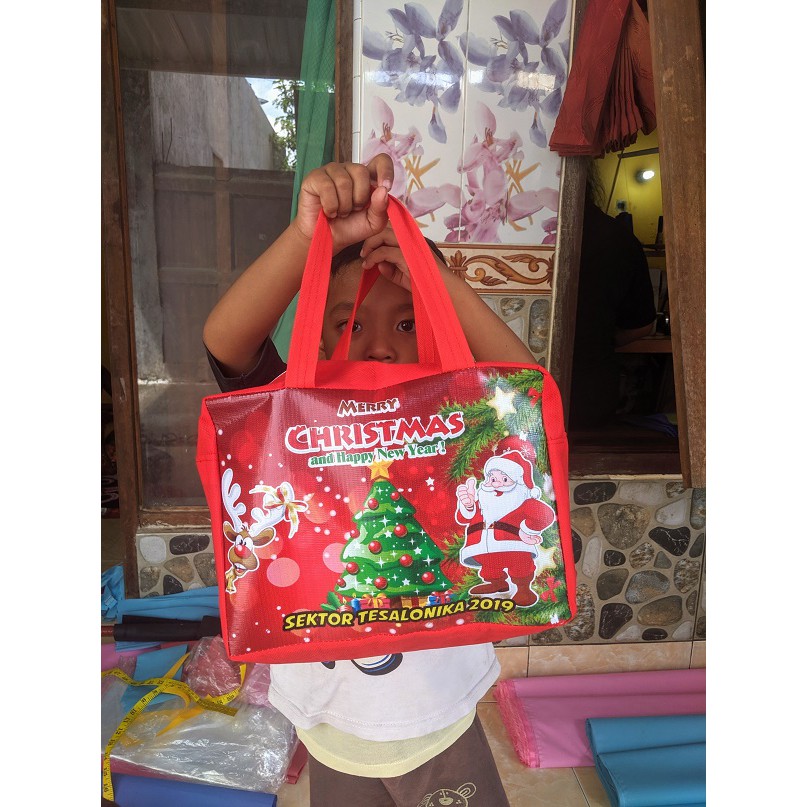 

Goodiebag Souvenir Natal Custom