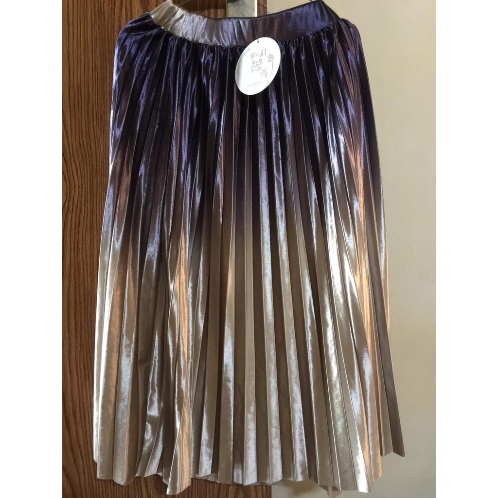 Rok Plisket Import Warna Cream Gradiasi Ungu Bahan Bludru All Size