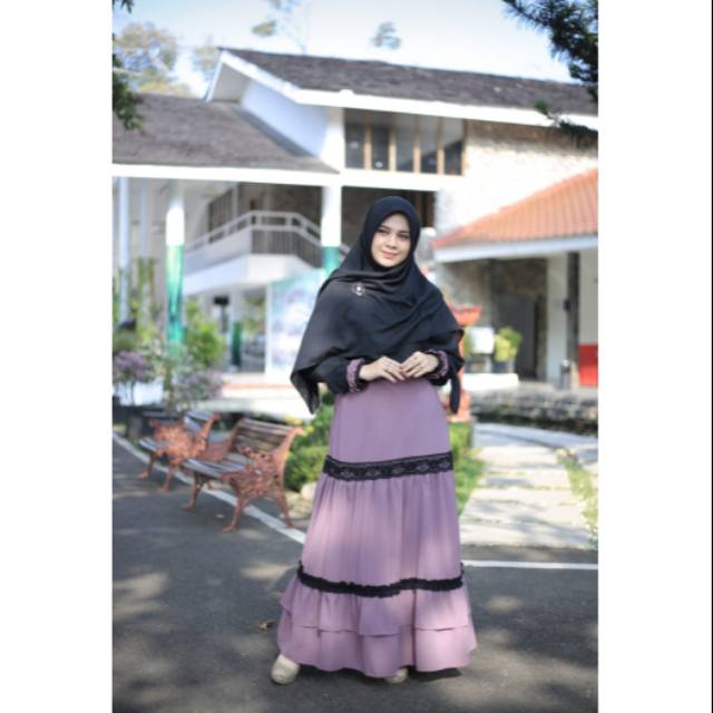 Gamis Renda Hitam