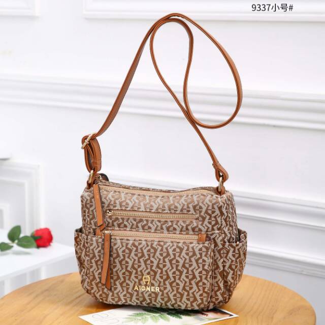 Aigner 9337 Sling Bag