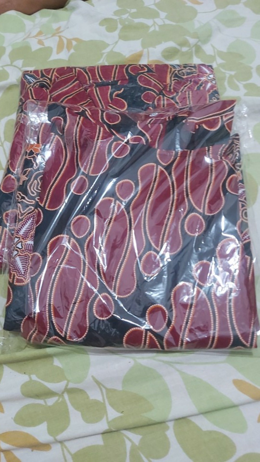 Emhabatik | Kemeja Batik Pria Lengan Panjang Couple Ada Beli Satu Bisa Ready Sragam