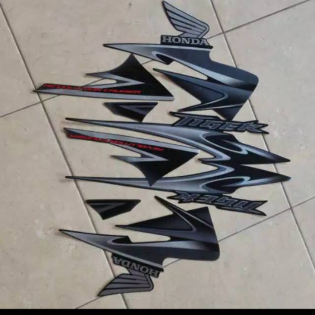 Striping tiger revo 2013 hitam silver