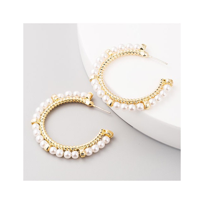 LRC Anting Tusuk Fashion White C-shaped Pearl Alloy Earrings D94278