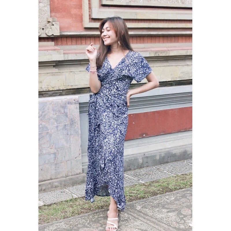 dress kimono panjang motif bunga kecil putih rayon bali