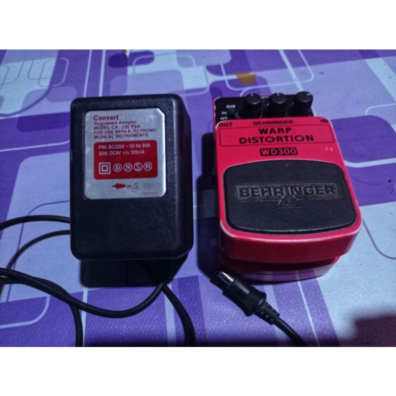 Efek gitar behringer wrab distorsi + adaptor