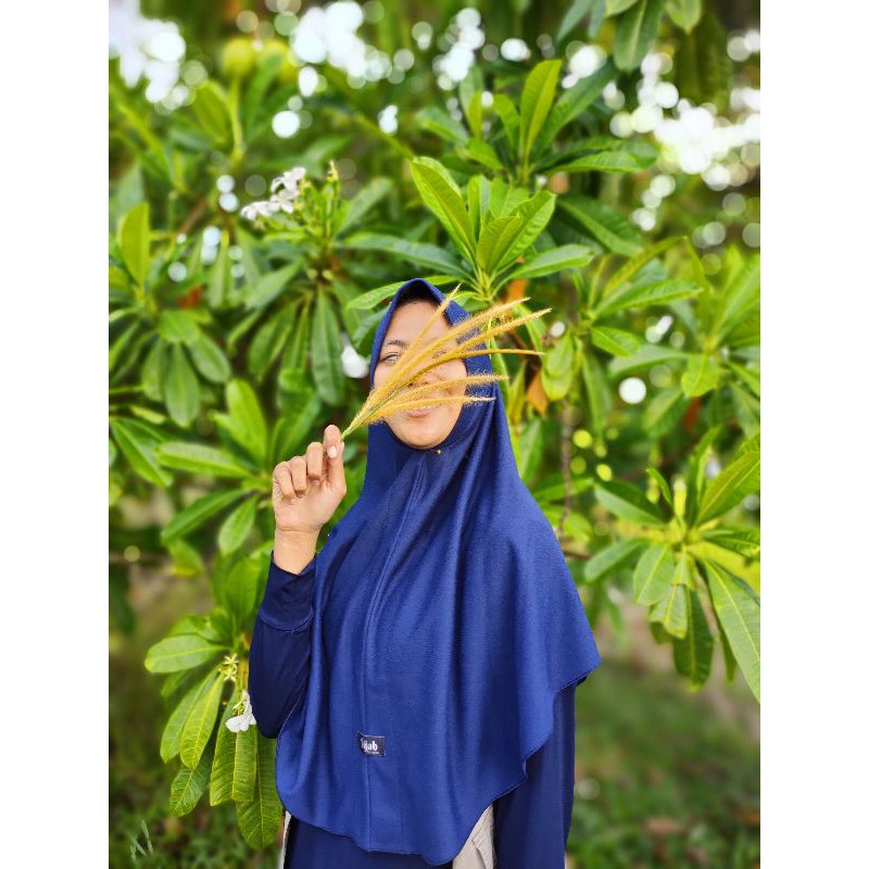 Aisyah Hijab Bergo Kaos